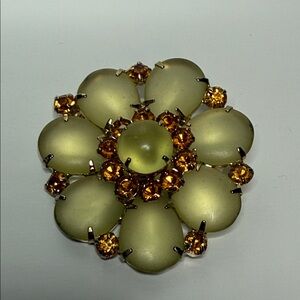 Beautiful apple cider & lime Floral dome frosted pin Brooch MCM vintage lux